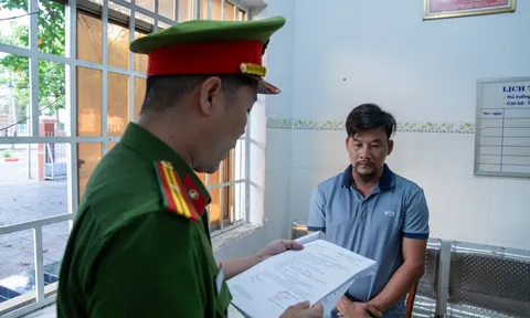 Khởi tố tài xế xe đầu kéo đi ngược chiều gây tai nạn chết người